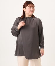 OLBDD01089 eur3(エウルキューブ) 【WEB先行販売】【大きいサイズ/11号サイズあり】タックネックサテンブラウス ダークグレー(93)