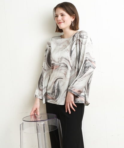 OLBDD10089 eur3 【WEB先行販売】【大きいサイズ】アブストラクトプリントブラウス