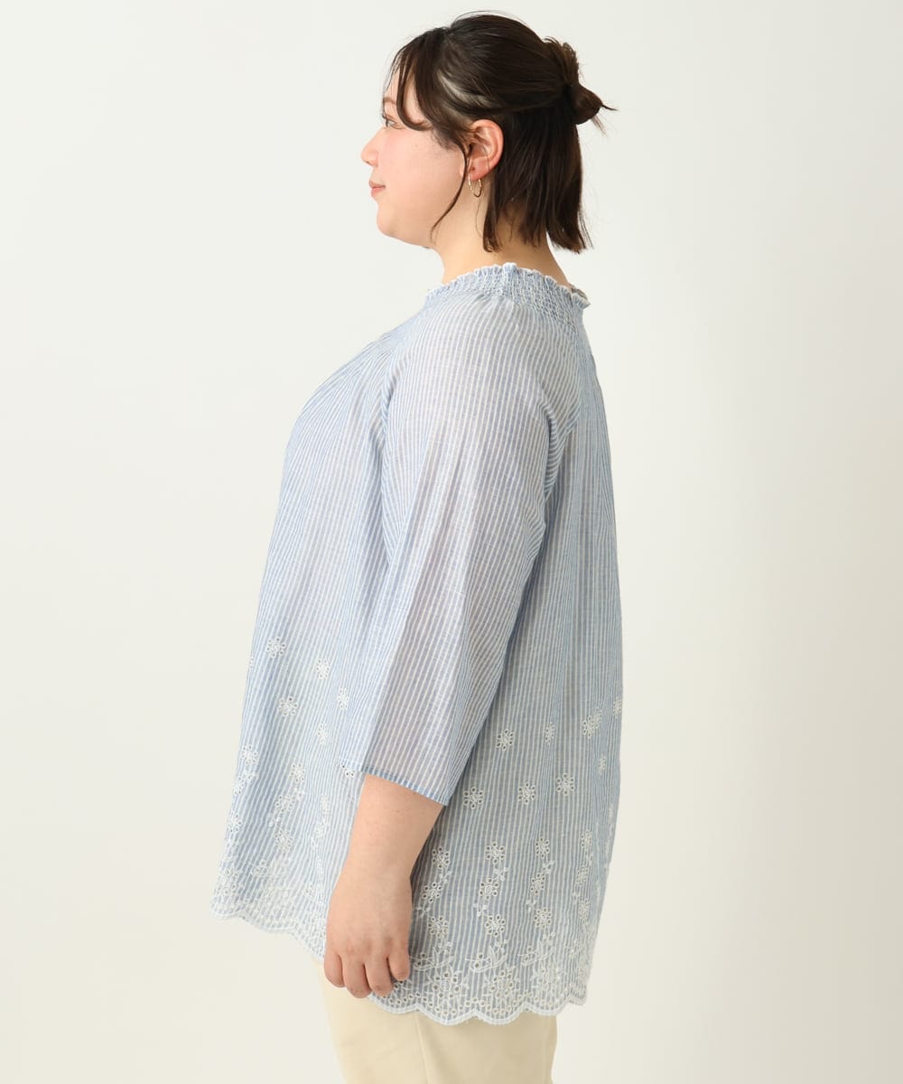 OLBEA16119 eur3(エウルキューブ) 【大きいサイズ】シャーリング刺繍ブラウス ライトブルー(50)