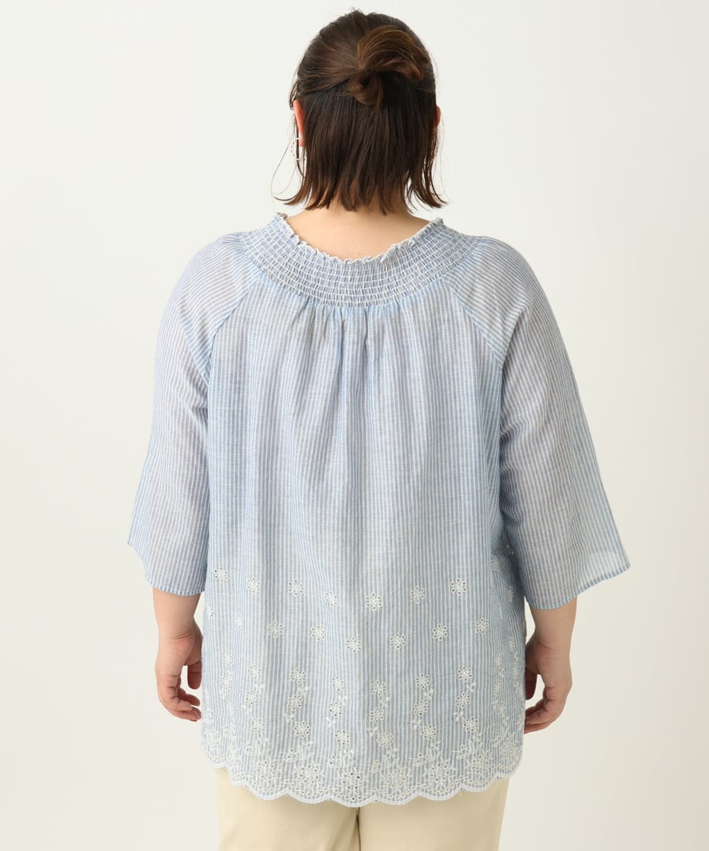 OLBEA16119 eur3(エウルキューブ) 【大きいサイズ】シャーリング刺繍ブラウス ライトブルー(50)