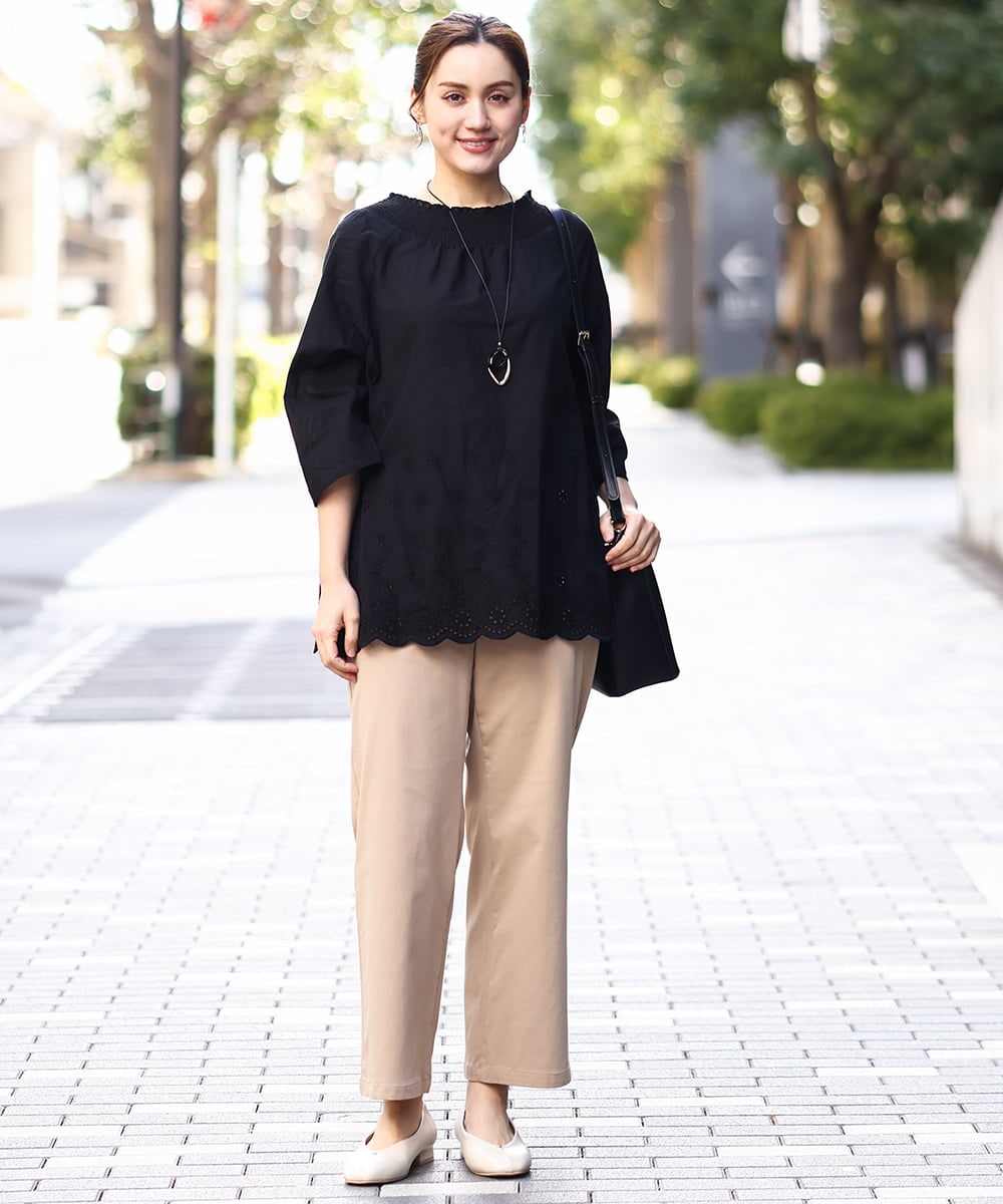 OLBEA16119 eur3(エウルキューブ) 【大きいサイズ】シャーリング刺繍ブラウス ブラック(94)