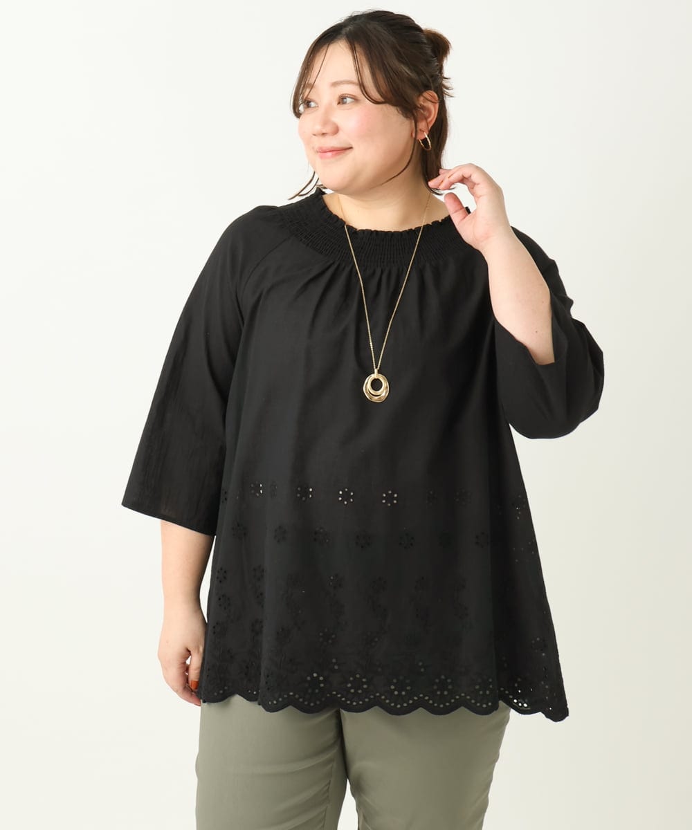 OLBEA16119 eur3(エウルキューブ) 【大きいサイズ】シャーリング刺繍ブラウス ブラック(94)