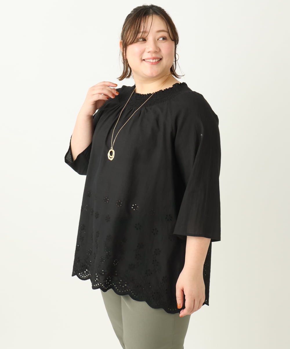 OLBEA16119 eur3(エウルキューブ) 【大きいサイズ】シャーリング刺繍ブラウス ブラック(94)
