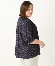 OLBEA18089 eur3(エウルキューブ) 【大きいサイズ】プロバンスプリントブラウス ネイビー(57)