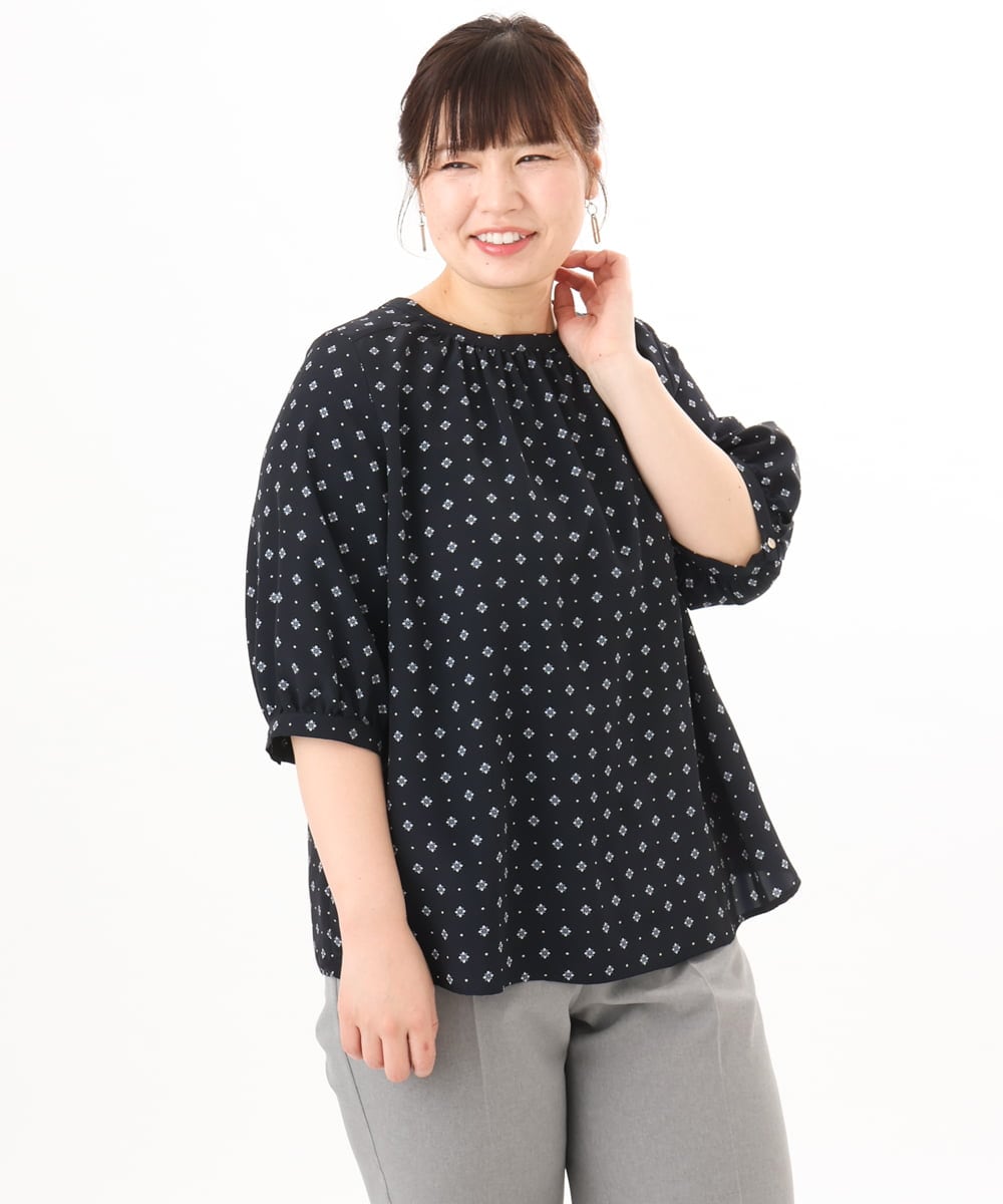 OLBED22089 eur3(エウルキューブ) 【大きいサイズ】フラワープロバンスプリントブラウス ネイビー