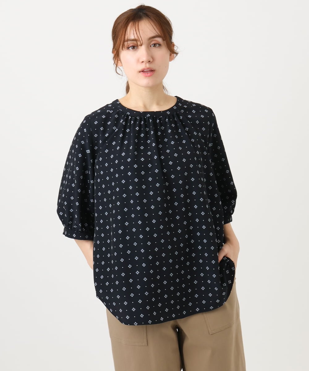 OLBED22089 eur3(エウルキューブ) 【大きいサイズ】フラワープロバンスプリントブラウス ネイビー