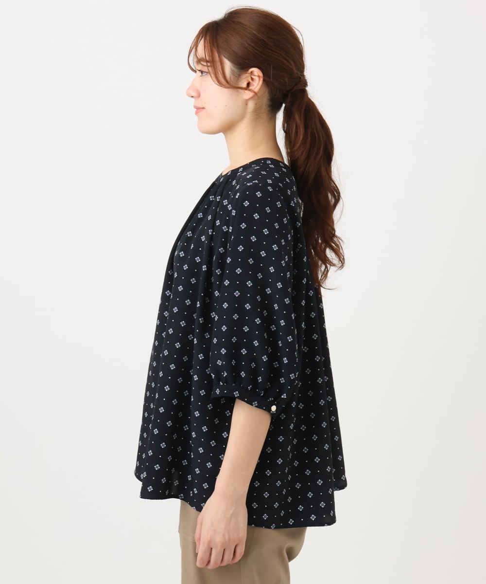 OLBED22089 eur3(エウルキューブ) 【大きいサイズ】フラワープロバンスプリントブラウス ネイビー