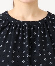 OLBED22089 eur3(エウルキューブ) 【大きいサイズ】フラワープロバンスプリントブラウス ネイビー