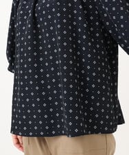 OLBED22089 eur3(エウルキューブ) 【大きいサイズ】フラワープロバンスプリントブラウス ネイビー