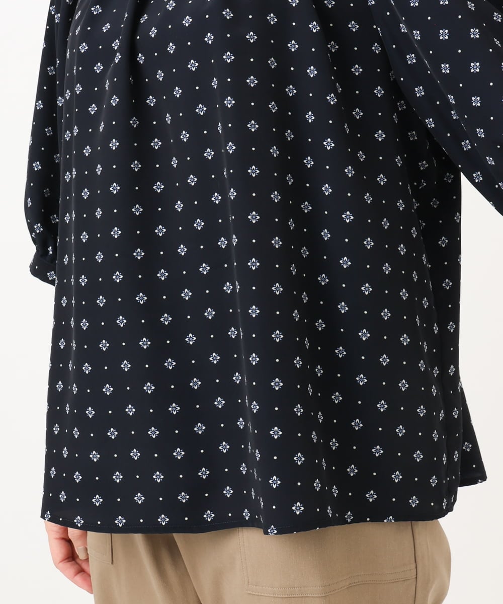 OLBED22089 eur3(エウルキューブ) 【大きいサイズ】フラワープロバンスプリントブラウス ネイビー