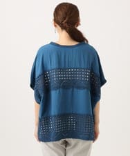 OLBED29119 eur3(エウルキューブ) 【大きいサイズ】かぎ針切り替えブラウス ブルー