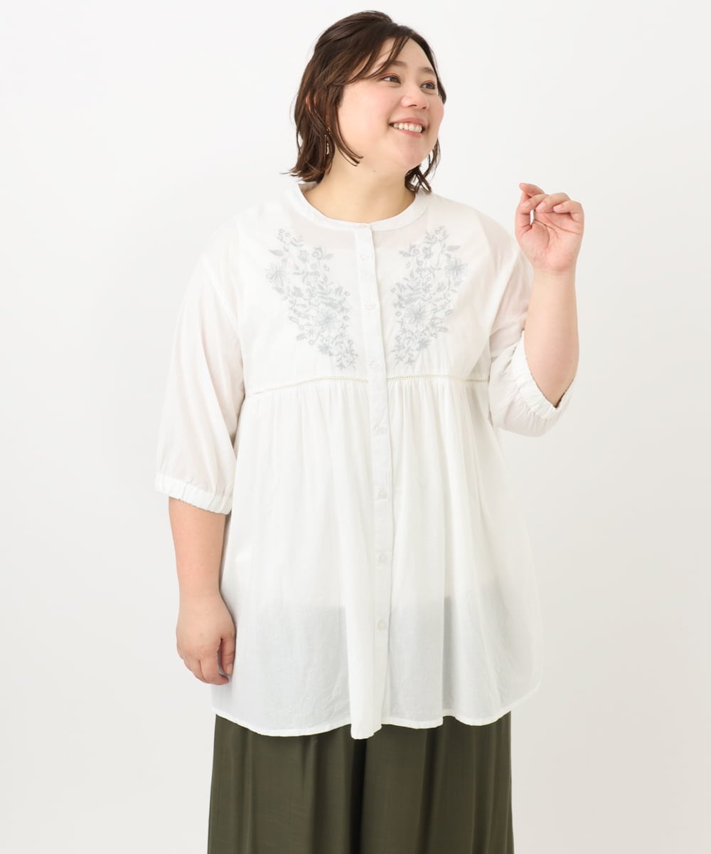 OLBFA06089 eur3(エウルキューブ) 【大きいサイズ】フラワー刺繍ブラウス ホワイト(90)