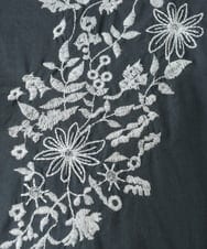 OLBFA06089 eur3(エウルキューブ) 【大きいサイズ】フラワー刺繍ブラウス ダークグレー(93)