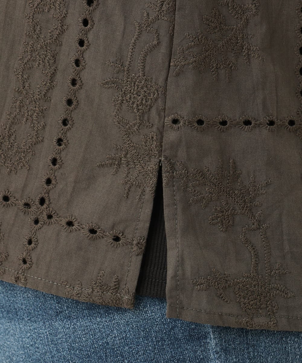 OLBFD24099 eur3(エウルキューブ) 【WEB先行販売】【大きいサイズ】エンブロイダリーブラウス ダークグレー