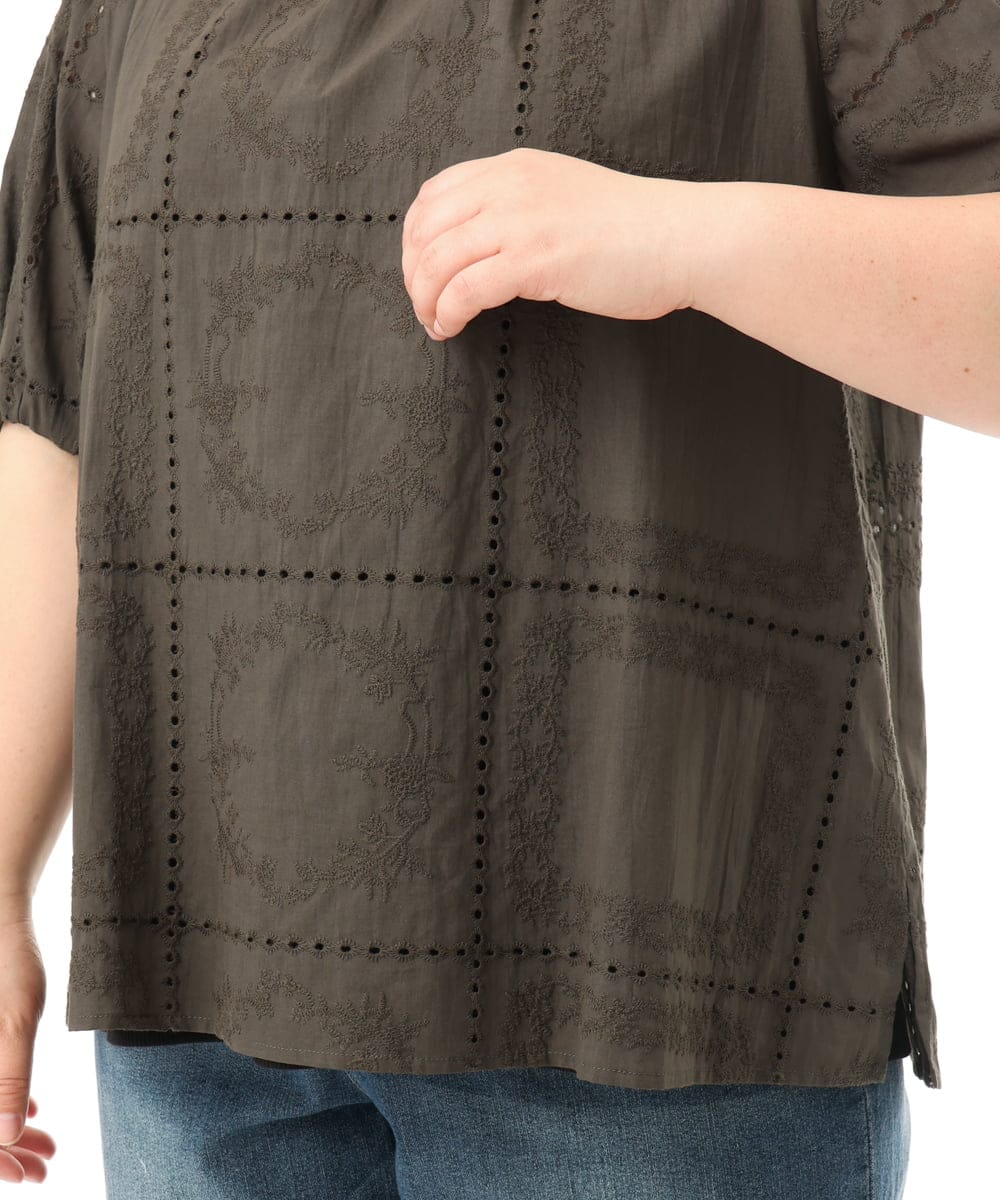 OLBFD24099 eur3(エウルキューブ) 【WEB先行販売】【大きいサイズ】エンブロイダリーブラウス ダークグレー