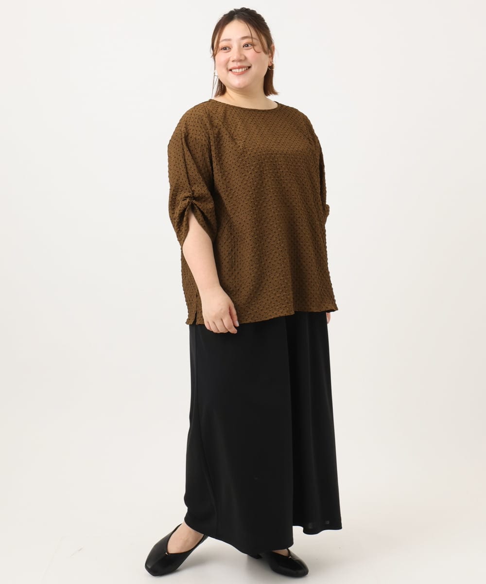 OLBGA22089 eur3(エウルキューブ) 【大きいサイズ】エンボスドットブラウス モカ(84)