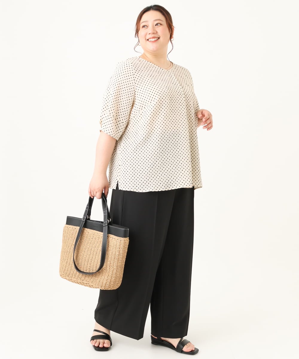 OLBGV26079 eur3(エウルキューブ) 【大きいサイズ】Vネックドットプリントブラウス アイボリー(80)
