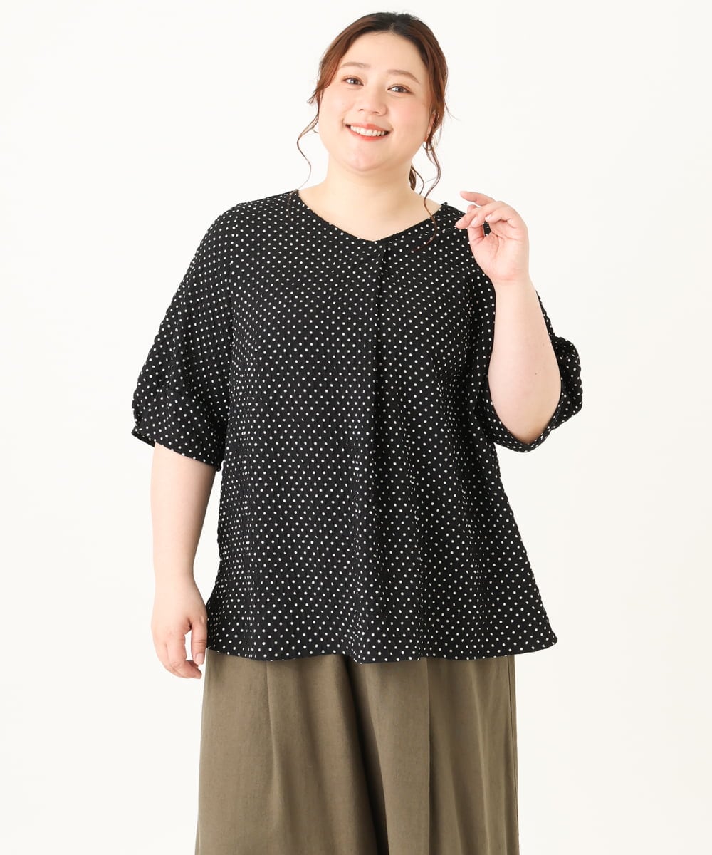 OLBGV26079 eur3(エウルキューブ) 【大きいサイズ】Vネックドットプリントブラウス ブラック(94)