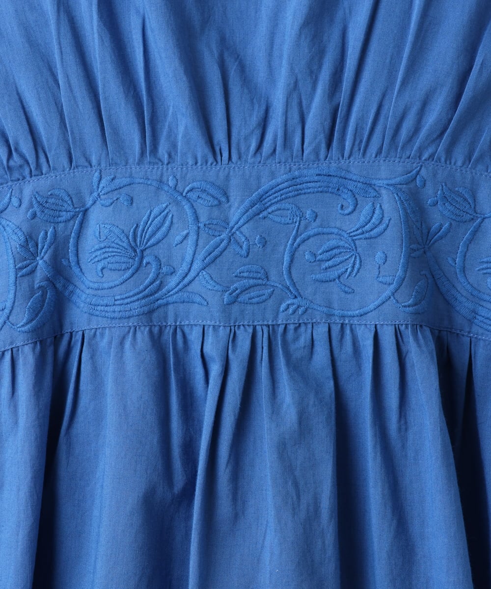 OLBHA10099 eur3(エウルキューブ) 【WEB先行販売】【大きいサイズ】キャンブリックバック刺繍ブラウス ブルー(55)