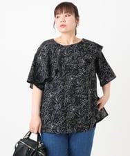 OLBHA25089 eur3(エウルキューブ) 【WEB先行販売】【大きいサイズ】フリルカラーフラワープリントブラウス ブラック(94)