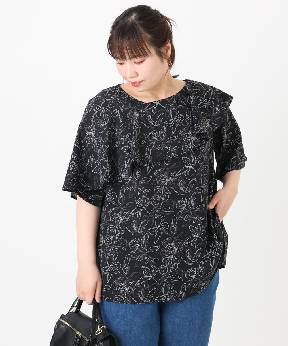 OLBHA25089 eur3(エウルキューブ) 【WEB先行販売】【大きいサイズ】フリルカラーフラワープリントブラウス ブラック(94)