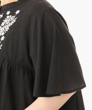 OLBHD14119 eur3(エウルキューブ) 【大きいサイズ】インド綿刺繍ギャザーブラウス ブラック