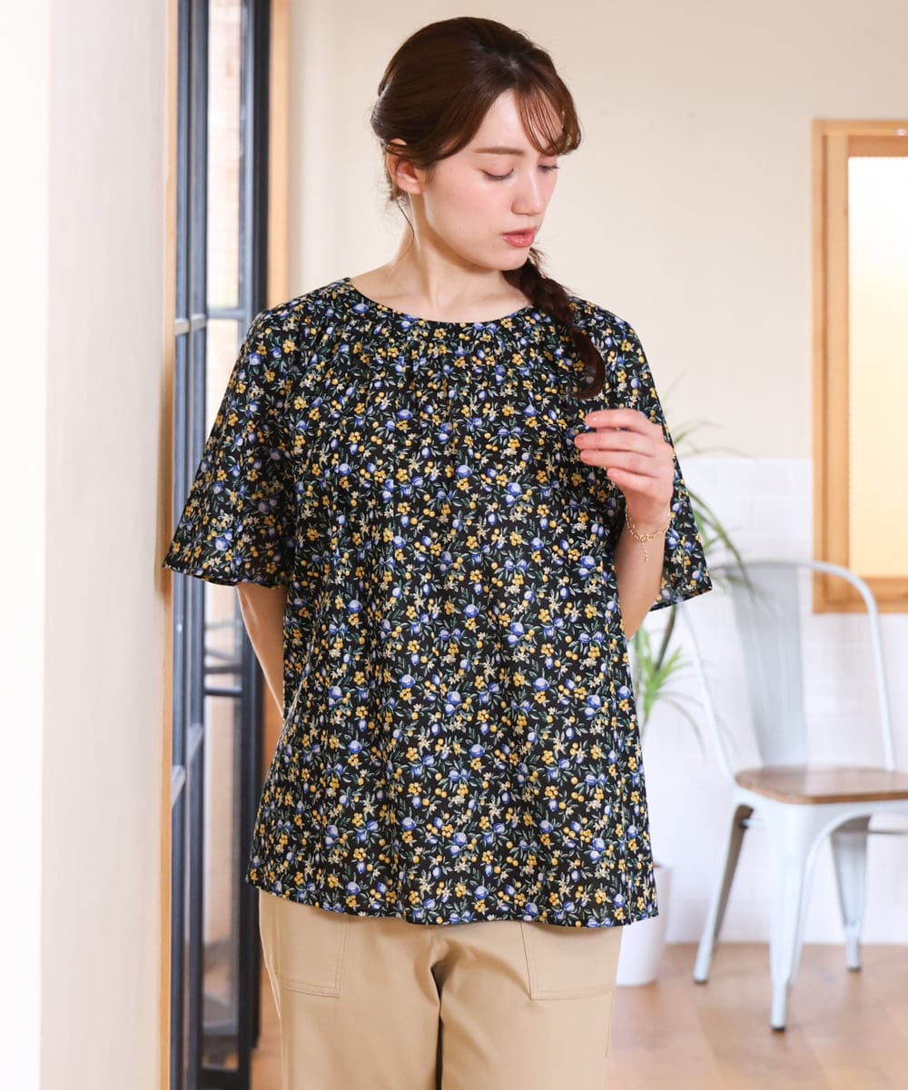 OLBHD35089 eur3(エウルキューブ) 【WEB先行販売】【大きいサイズ】フルーツプリントブラウス ネイビー