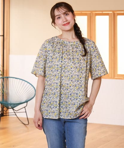 OLBHD35089 eur3 【WEB先行販売】【大きいサイズ】フルーツプリントブラウス