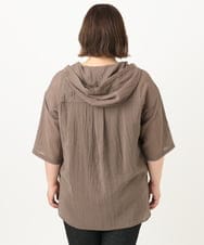 OLBIA10109 eur3(エウルキューブ) 【WEB先行販売】【大きいサイズ】シアーフーディー半袖ブラウス モカ(84)