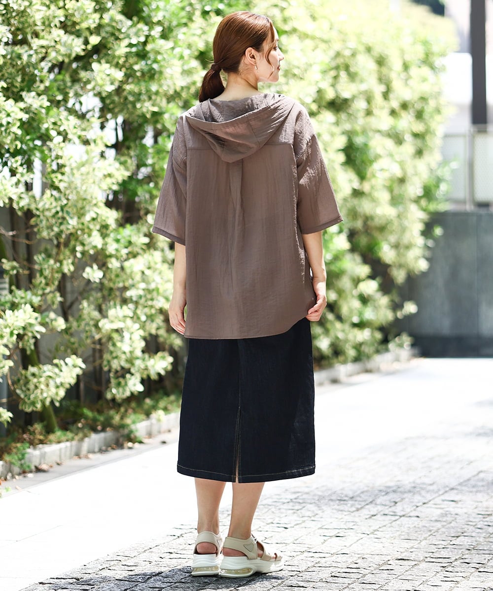 OLBIA10109 eur3(エウルキューブ) 【WEB先行販売】【大きいサイズ】シアーフーディー半袖ブラウス モカ(84)