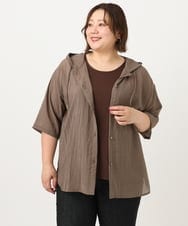 OLBIA10109 eur3(エウルキューブ) 【WEB先行販売】【大きいサイズ】シアーフーディー半袖ブラウス モカ(84)