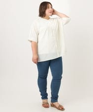 OLBIA27089 eur3(エウルキューブ) 【大きいサイズ】ぽこぽこフーディー風ブラウス アイボリー(80)