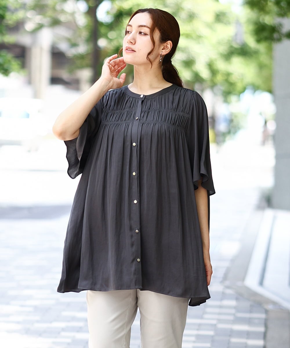 OLBIA28079 eur3(エウルキューブ) 【大きいサイズ/a.v.v×eur3】サテンシャーリングブラウス ダークグレー(93)