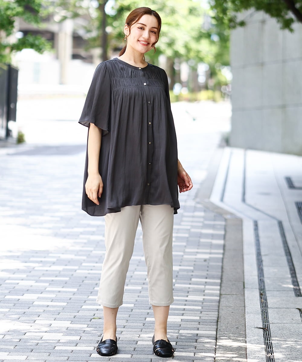 OLBIA28079 eur3(エウルキューブ) 【大きいサイズ/a.v.v×eur3】サテンシャーリングブラウス ダークグレー(93)