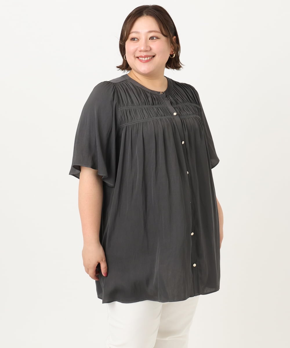 OLBIA28079 eur3(エウルキューブ) 【大きいサイズ/a.v.v×eur3】サテンシャーリングブラウス ダークグレー(93)
