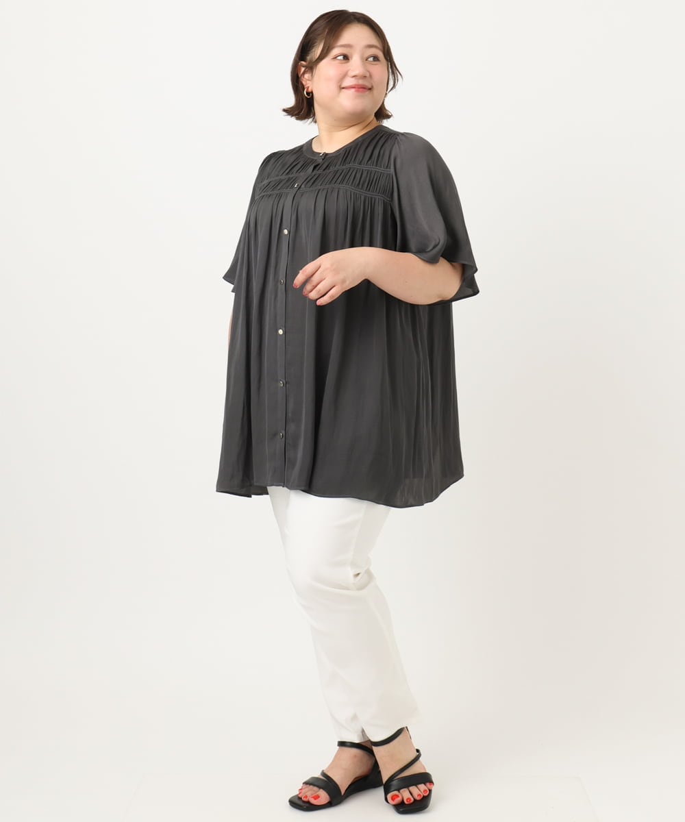 OLBIA28079 eur3(エウルキューブ) 【大きいサイズ/a.v.v×eur3】サテンシャーリングブラウス ダークグレー(93)