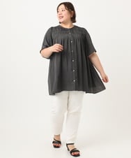 OLBIA28079 eur3(エウルキューブ) 【大きいサイズ/a.v.v×eur3】サテンシャーリングブラウス ダークグレー(93)