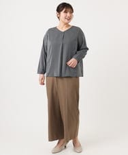 OLBKA08079 eur3(エウルキューブ) 【WEB先行販売】【大きいサイズ/11号サイズあり】Vネックストライプブラウス ネイビー(57)