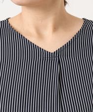 OLBKA08079 eur3(エウルキューブ) 【WEB先行販売】【大きいサイズ/11号サイズあり】Vネックストライプブラウス ネイビー(57)