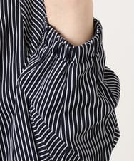 OLBKA08079 eur3(エウルキューブ) 【WEB先行販売】【大きいサイズ/11号サイズあり】Vネックストライプブラウス ネイビー(57)