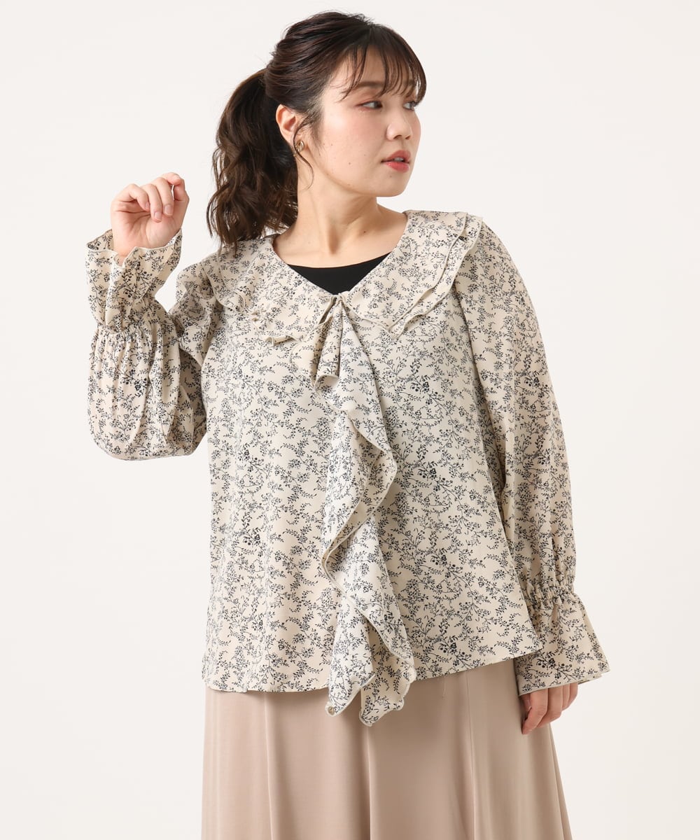 OLBKA15099 eur3(エウルキューブ) 【WEB先行販売】【大きいサイズ】ラッフルネック小花プリントブラウス ベージュ(82)