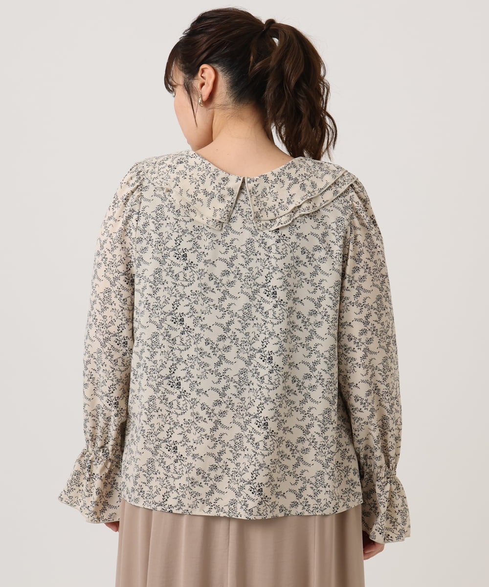 OLBKA15099 eur3(エウルキューブ) 【WEB先行販売】【大きいサイズ】ラッフルネック小花プリントブラウス ベージュ(82)
