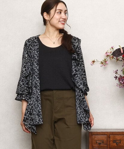 OLBKA15099 eur3 【WEB先行販売】【大きいサイズ】ラッフルネック小花プリントブラウス