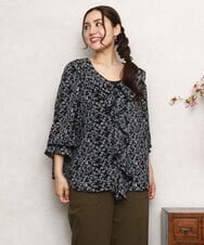 OLBKA15099 eur3(エウルキューブ) 【WEB先行販売】【大きいサイズ】ラッフルネック小花プリントブラウス ブラック(94)