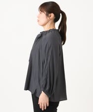 OLBLD13099 eur3(エウルキューブ) 【大きいサイズ】フリルリボンブラウス ダークグレー