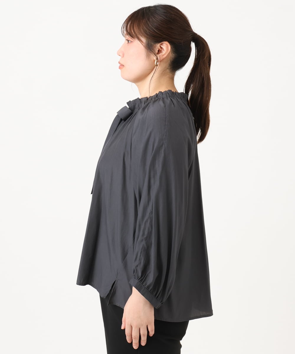 OLBLD13099 eur3(エウルキューブ) 【大きいサイズ】フリルリボンブラウス ダークグレー