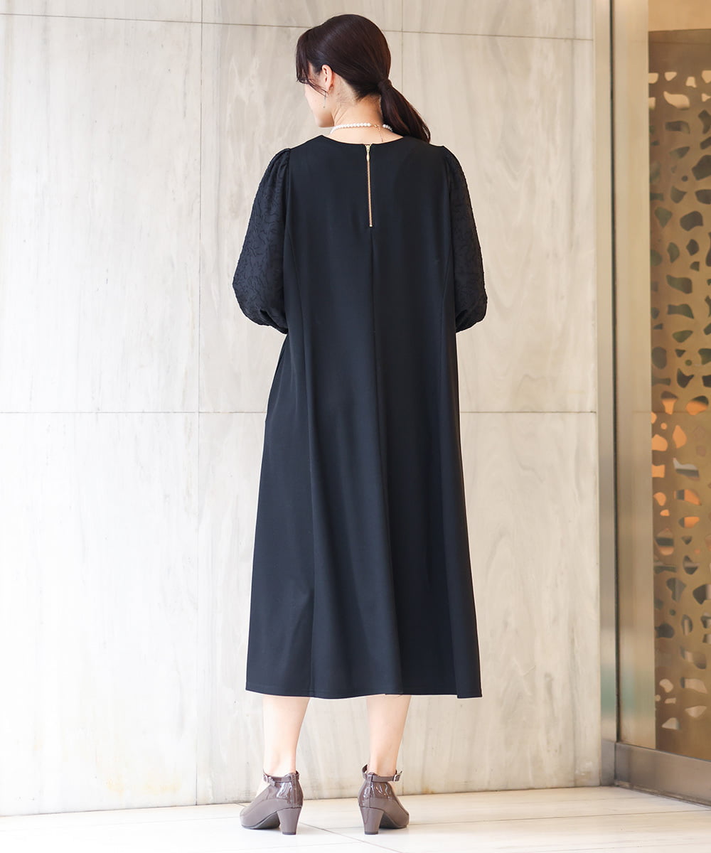 OLEAV11139 eur3(エウルキューブ) 【大きいサイズ】袖ジャガードデザインワンピース ブラック(94)