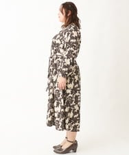 OLEBV28149 eur3(エウルキューブ) 【大きいサイズ】フラワープリントワンピース ベージュ(82)