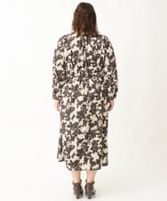 OLEBV28149 eur3(エウルキューブ) 【大きいサイズ】フラワープリントワンピース ベージュ(82)