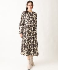 OLEBV28149 eur3(エウルキューブ) 【大きいサイズ】フラワープリントワンピース ベージュ(82)